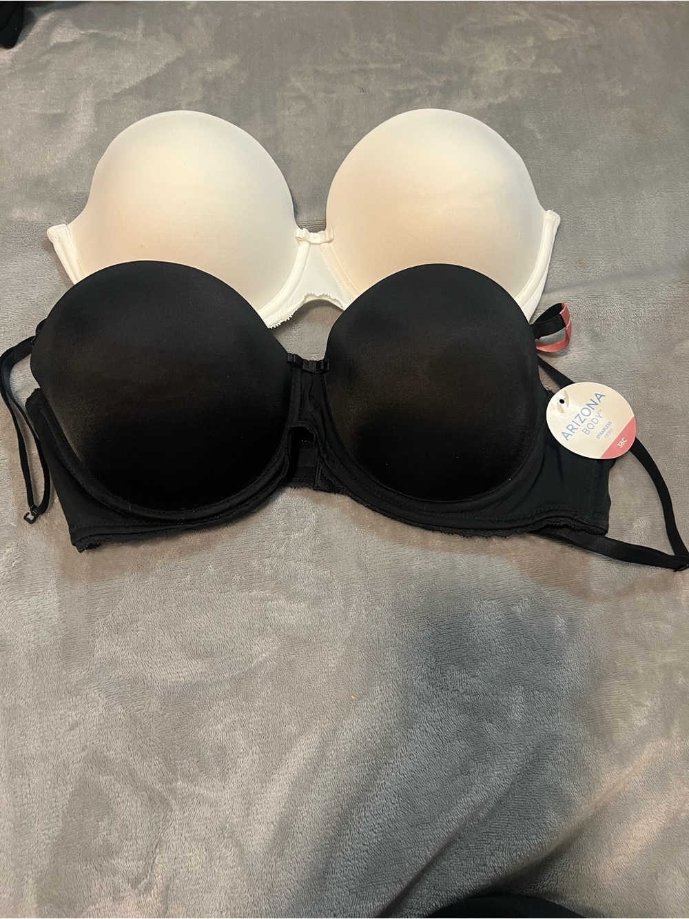NWT Women’s Bras Sz 38 C Black & White Strapless Convertible Bras Women Intimate